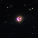 Квадра-квазар помог ученым раскрыть механизм роста черных дыр