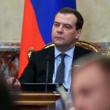 Медведев потребовал выполнить программу безопасности полетов