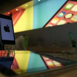 Apple       iCloud