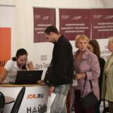 Короткий век безработицы: москвичам предлагают до полусотни вакансий в одни руки ...