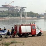 В Петербурге поднимают из воды вертолёт, упавший в Финский залив
