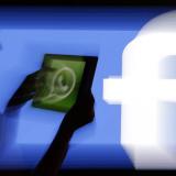 Facebook  WhatsApp