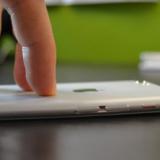 : iPhone   