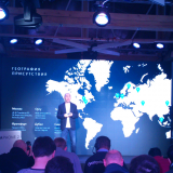  YotaPhone 2: ,   