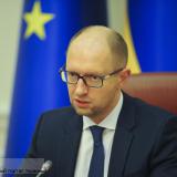 Яценюк предлагает ввести новые налоги: на очереди автомобили и жилплощадь
