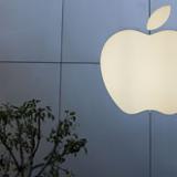    Apple     iPhone