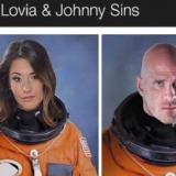  PornHub        -  