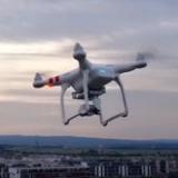DJI    Phantom 3