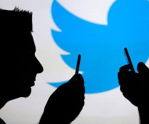 Twitter    