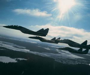   -  . .    F-15,   -300    