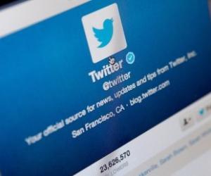  Twitter           
