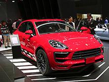 Porsche       Macan