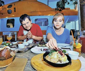 Рестораны переходят на русскую кухню: москвичи соскучились по драникам и борщу