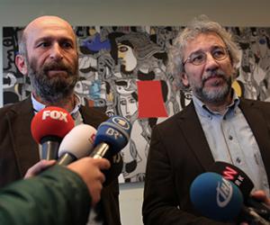 100 писателей заступились за обвиненных в шпионаже турецких журналистов