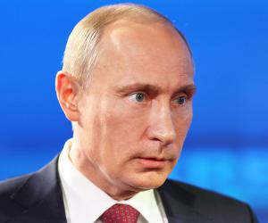 Путин поручил поддержать ВЭБ за счет замороженных пенсионных накоплений