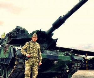 Турецкая армия стягивает дополнительную военную технику к границе с Сирией