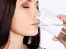 Десять причин ежедневно пить теплую воду