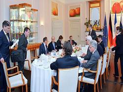 ����������� �������� ����� ������������ � ����������� �������