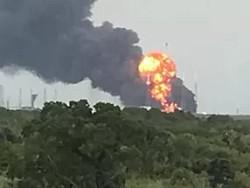  :    SpaceX     