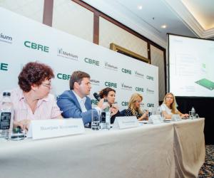  CBRE         