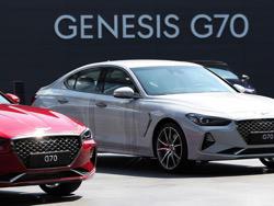 Genesis G70:         