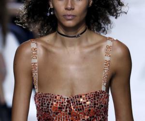 Christian Dior    ()