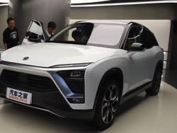      NIO ES8,  -  2   Tesla Model X