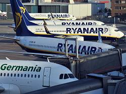  Ryanair      