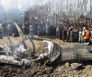  ,  F-16     