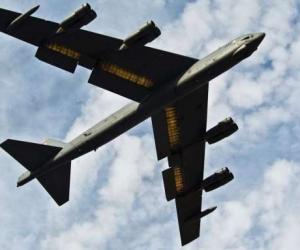 В Пентагоне объяснили, почему в небе Украины летают ядерные бомбардировщики США