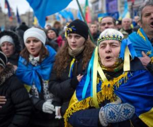 Киев начал принимать жесткие меры, увидев массовый исход украинцев в Россию
