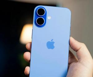  iPhone 18: Apple       2026 