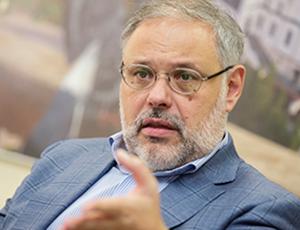 Прогноз Хазина на 2025 год: экономист о рисках коллапса, новой войне и судьбе рубля