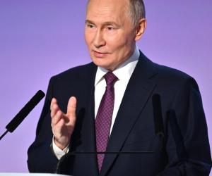 В кремлевской библиотеке Путина хранится фрагмент подбитого танка Leopard