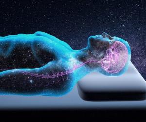 Тайна мозга: почему перед сном мы видим странные образы и слышим голоса