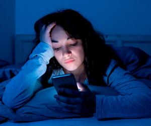 Свет экрана против вашего сердца: как вечерний серфинг в смартфоне повышает риск инфаркта