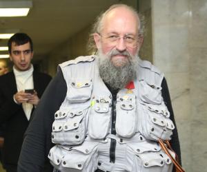 «Краков брать не будем»: Анатолий Вассерман о неизбежном финале украинского конфликта