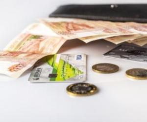 Потребительский парадокс: почему россияне экономят при замедлении инфляции