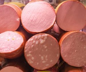 Почему «Докторская» колбаса больше не та: секретный рецепт, который съели время и экономика