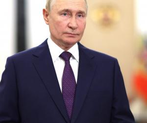 Пирожки в Кремль и ответ от президента: как хозяин пекарни «Машенька» получил личный подарок от Путина