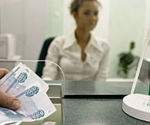 «Деньги не отдадим»: МВД предлагает разрешить банкам не выдавать наличные, если кассир заподозрит неладное