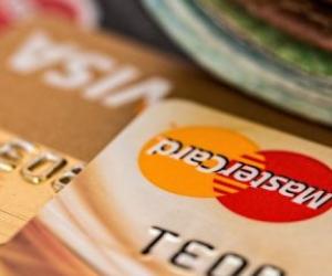 Деньги испаряются за секунды: три сигнала SOS, когда банковскую карту нужно глушить немедленно